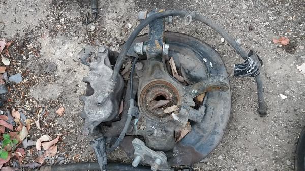     ABS  Toyota Avensis Berlina 98-03 (6) 