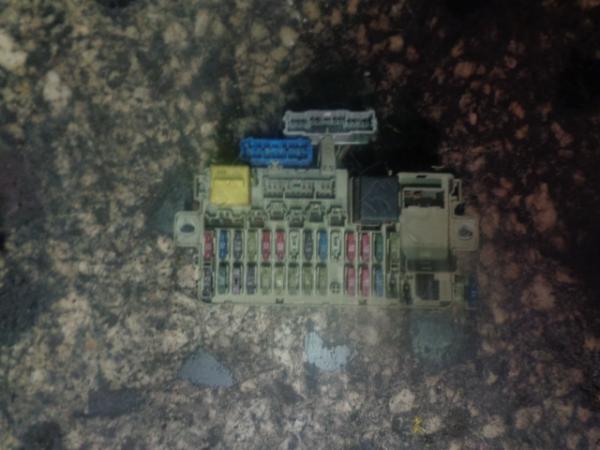   46835421  Fiat Punto 3D 99-03 (32) 