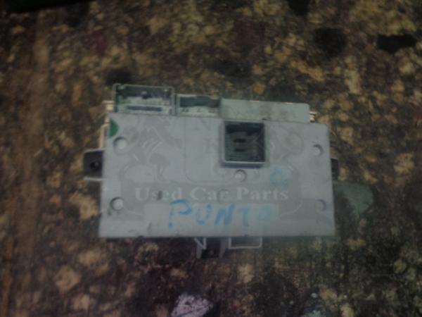   46558759  Alfa Romeo Alfa Romeo 147 00-05 (65) 