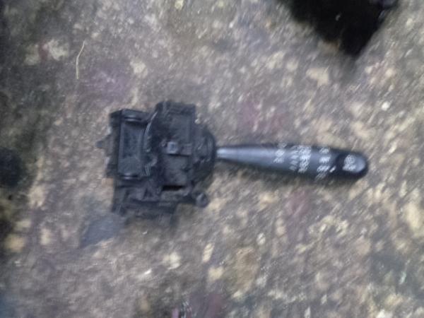   - 173647  Toyota Yaris 03-05 32(o) 
