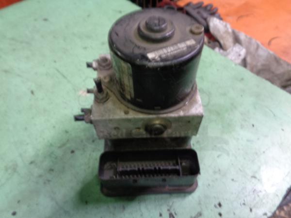   ABS  Volkswagen Golf 5 03-08 3D 1K0614517H 