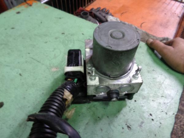   ABS  Citroen C4 04-08 3D 0265952289 