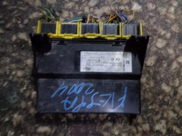   5WK48854  Ford Fiesta 5D 02-06 (21) 