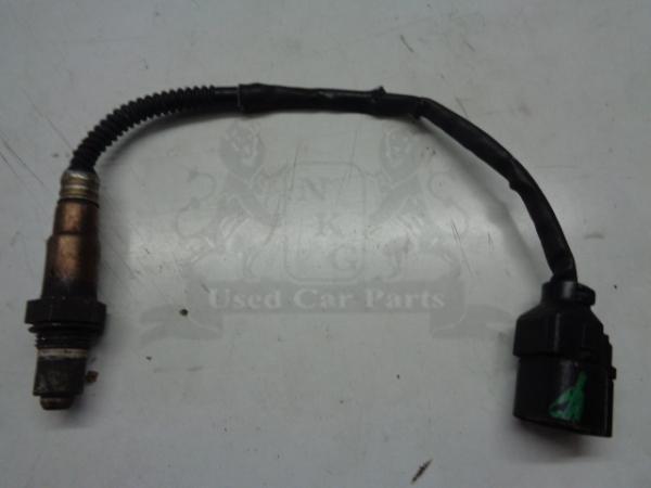    39210-22510  Hyundai Accent 3D 02-05, Hyundai Accent 3D 06>, Hyundai Accent 3D 99-02(8) 