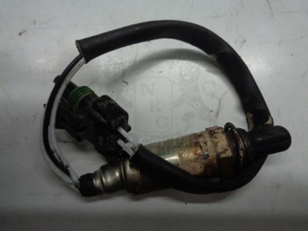    0258003086  Renault Clio 96-98 (7) 