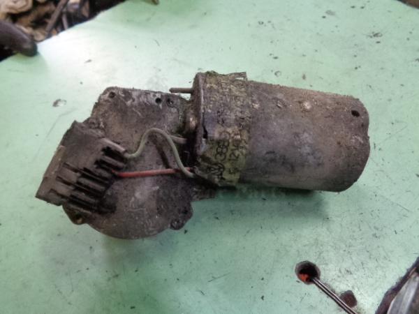     Volkswagen T3 Transporter 79-92 311955113j ( 17) 