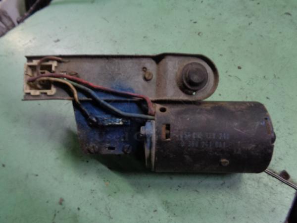     Bmw Bmw  5 E28 81-84 0390241081 (14) 