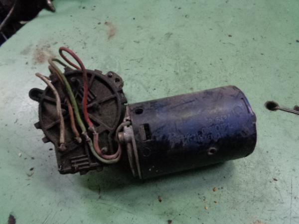     Bmw Bmw  5 E28 81-84, Bmw Bmw  5 E28 84-88 0390241093(14) 