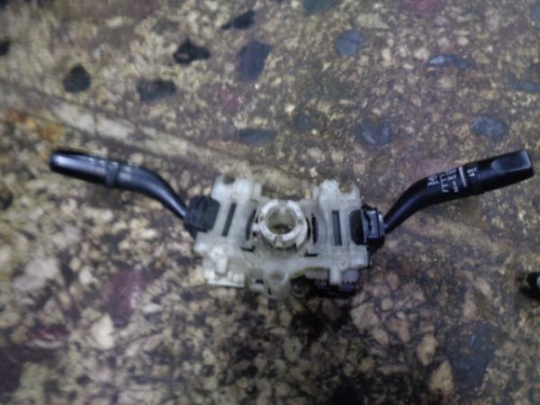   - 17B122 A  Mazda 626 Berlina 97-02 5(o) 