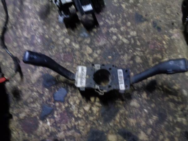   - 8X0953502  Audi Q3  2011 