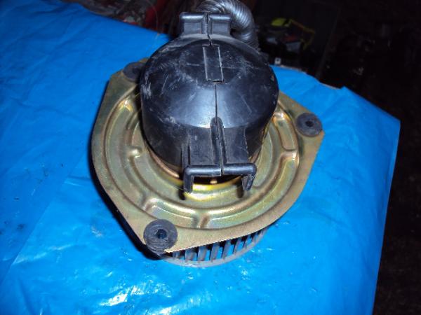     Nissan Sunny N13 90- (73) 