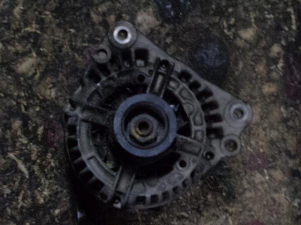   037 903 025 M  Volkswagen Polo 02-05 5D 