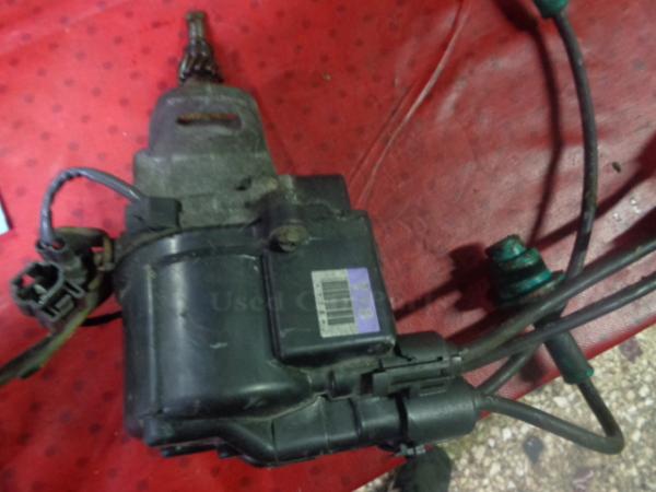   (3Y)   Toyota HiLux 95-98 