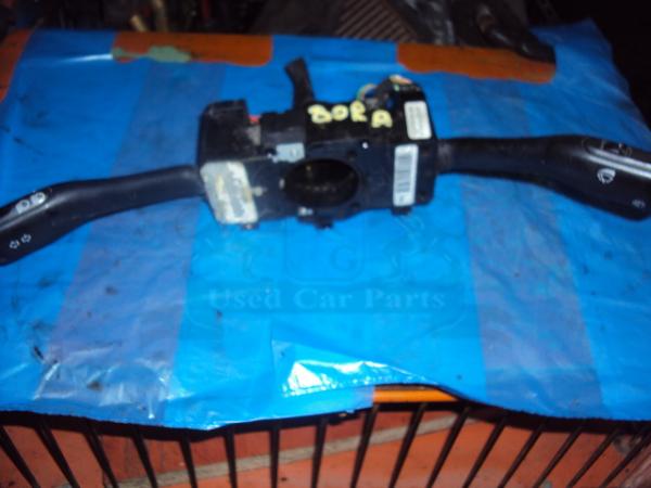   -  Volkswagen Bora Berlina 98-05 29(o) 
