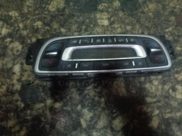    275100010R  Renault Megane 08> (18) 