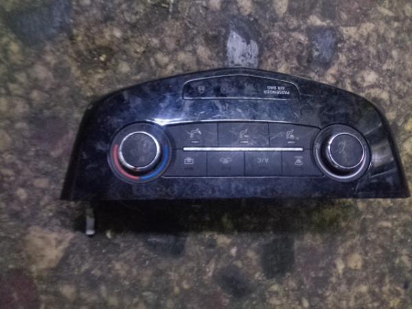    275004BE0C  Nissan Qashqai 2010> (4) 