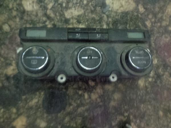     Volkswagen Golf 5 03-08 3D (19) 