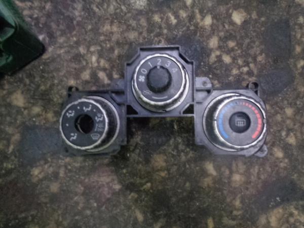     Toyota Yaris 2006-2009 (3) 