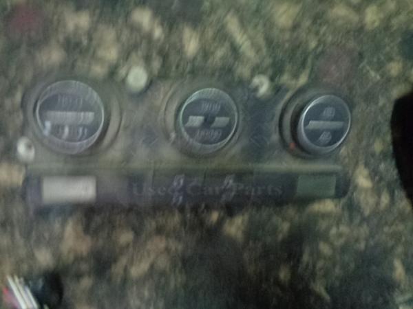     Volkswagen Golf 5 03-08 3D (3) 