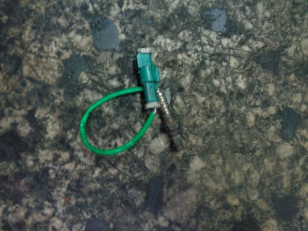   98AB-9F472-BB  Ford focus 3D 98-02 (7) 