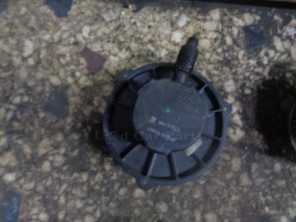    97116-24951  Hyundai Accent 3D 99-02  (9) 