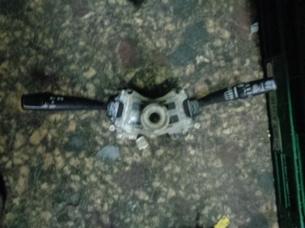   -  Toyota Corolla Berlina 00-02 (3) 