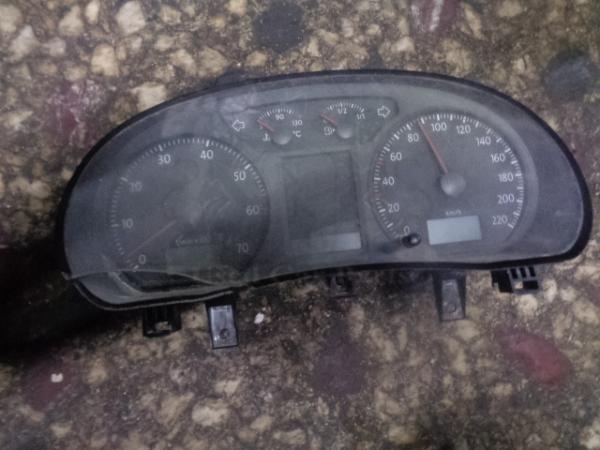   6Q0920804B  Volkswagen Polo 02-05 3D 
