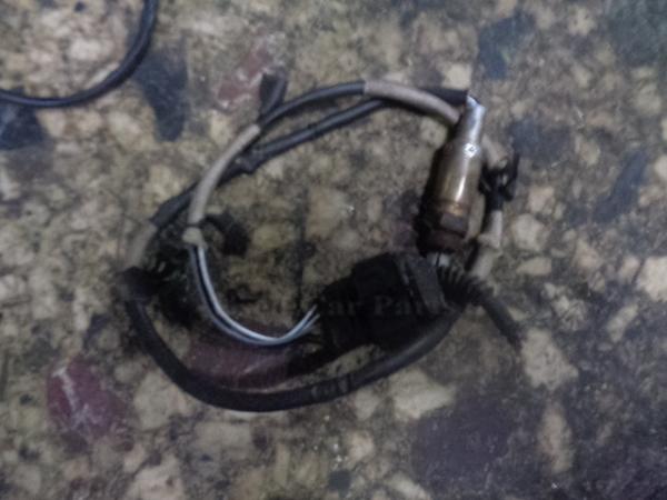   058906265  Volkswagen Passat 96-00 (8) 