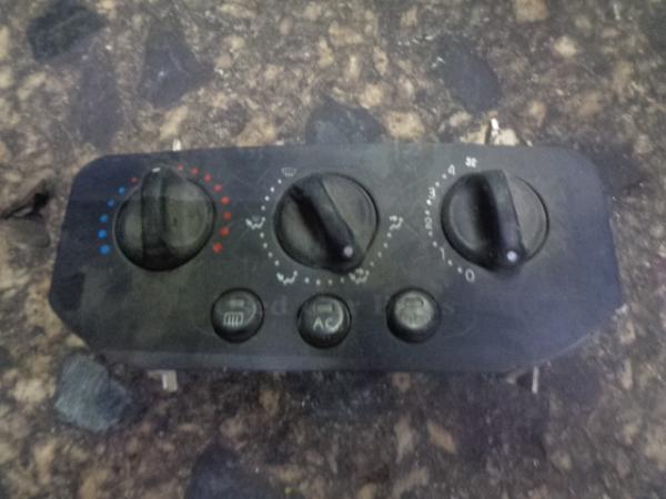     Renault Clio 98-01 (A16) 