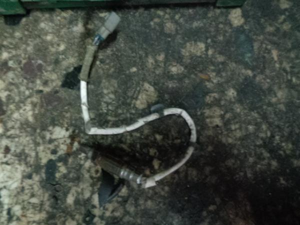    8946502040  Toyota Corolla Berlina 00-02 (8) 