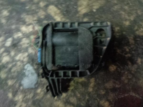     0132801357  Volkswagen Polo 02-05 3D (3) 