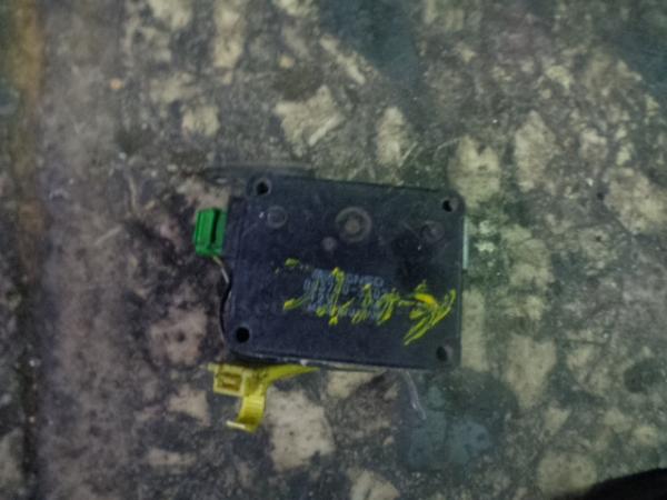      0637003702  Honda Civic 92-95 sdn (5) 