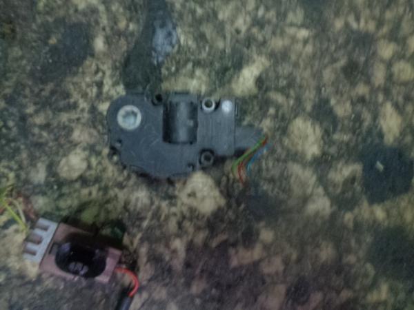      410475520  Audi Audi A4 Avant 09> (1) 