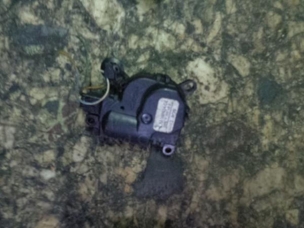     1S7H-19B634-CA  Ford Fiesta 5D 08> (5) 