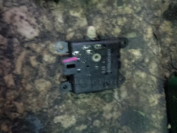     A24820A7700000  Nissan Qashqai 06-09 (2) 