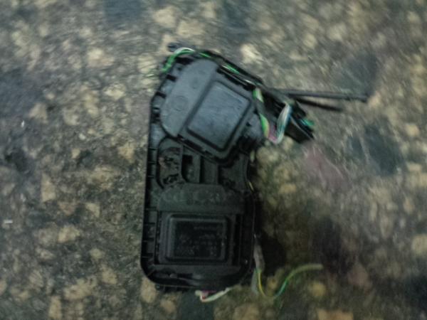      6Q0820892  Volkswagen Polo 90-94 3D (1) 
