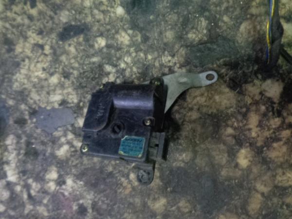        Hyundai Elantra 00-04 (4) 