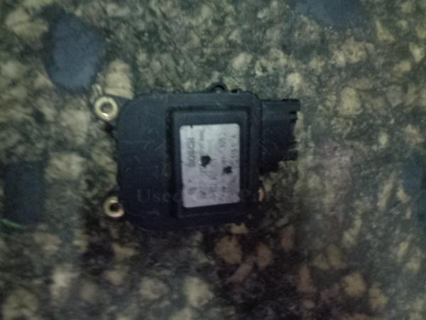      0132801109  Opel Corsa C 00-03 3D (1) 