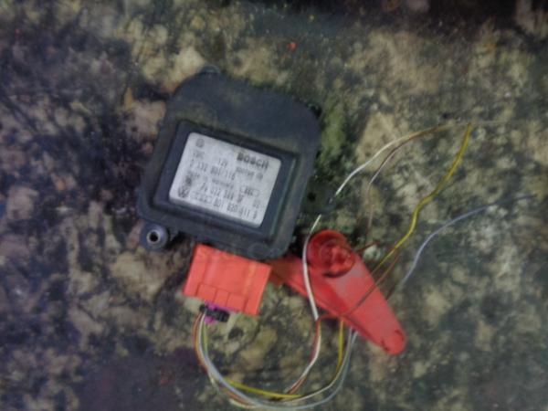     8D1820511B  Volkswagen Passat 00-05 (4) 
