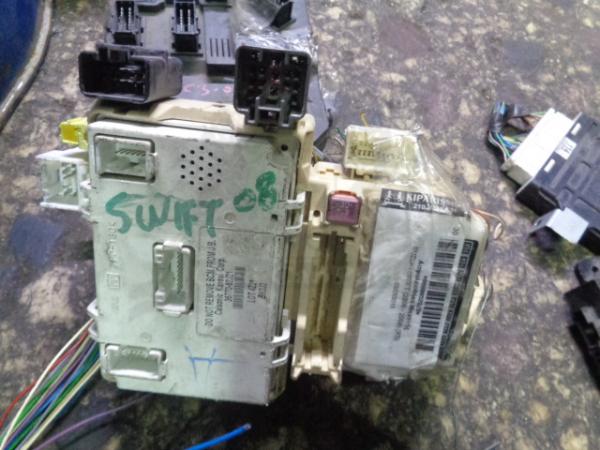   36770-62J21  Suzuki Swift 3D 06-11 (V30) 