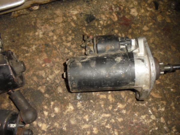   0 001 108 003  Mercedes E190 82-93 