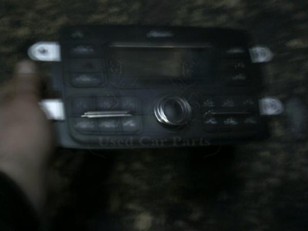  CD 281156864R  Dacia Sandero 2008> ( 8) 