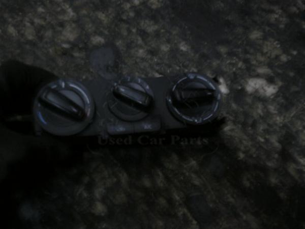    6C0820045D  Volkswagen Polo 2013- (A6) 
