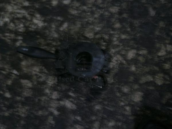   - 98AG17A553CC  Ford Focus sedan 98-02 (8) 