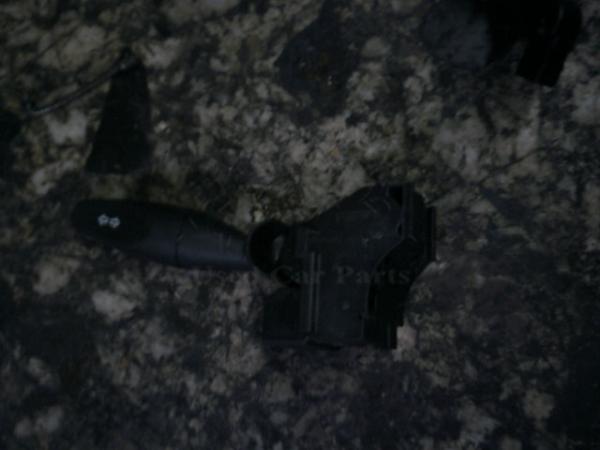   - 98AG13335AC  Ford Focus sedan 98-02 (14) 