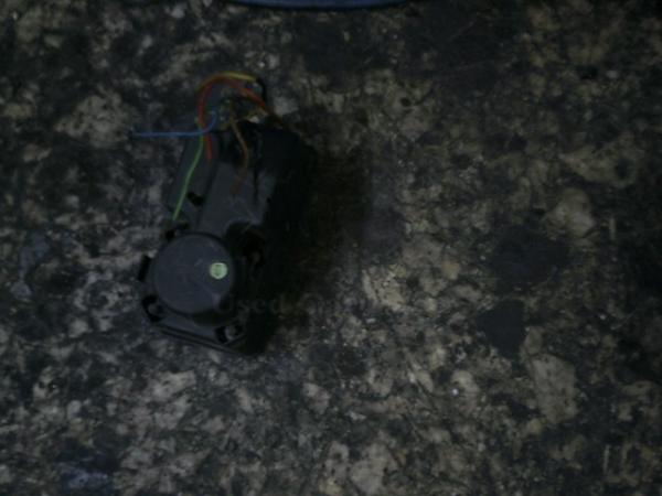    AM5T-18B955-BF  Ford Focus hatch 11- 2() 