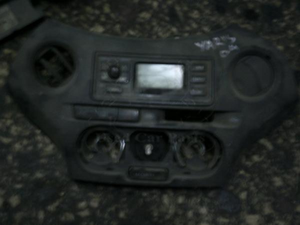  CD 86110-0D040  Toyota Yaris 03-05 