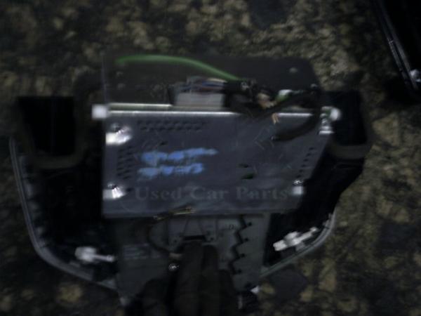  CD  Nissan Micra 05-07 (3) 