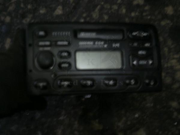  CD YS7F-18K876-CA  Ford (4) 