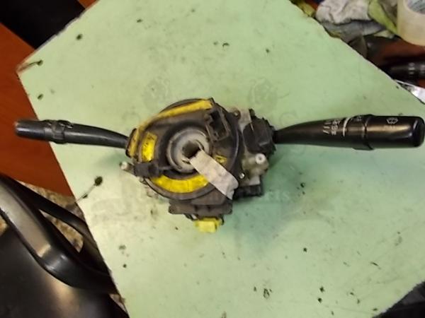   -  Toyota Avensis Berlina 03-08 10(o) 